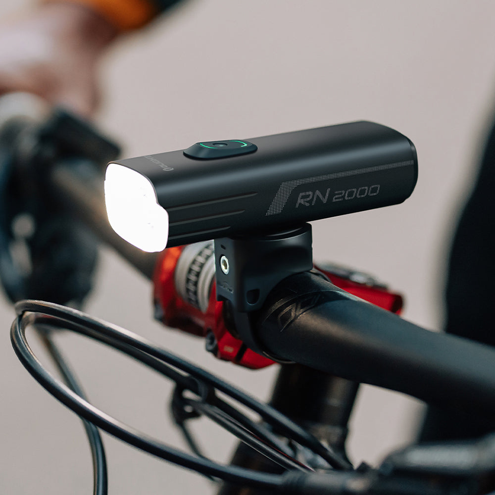 Luz delantera para bicicleta ultra-potente Olight RN 2000