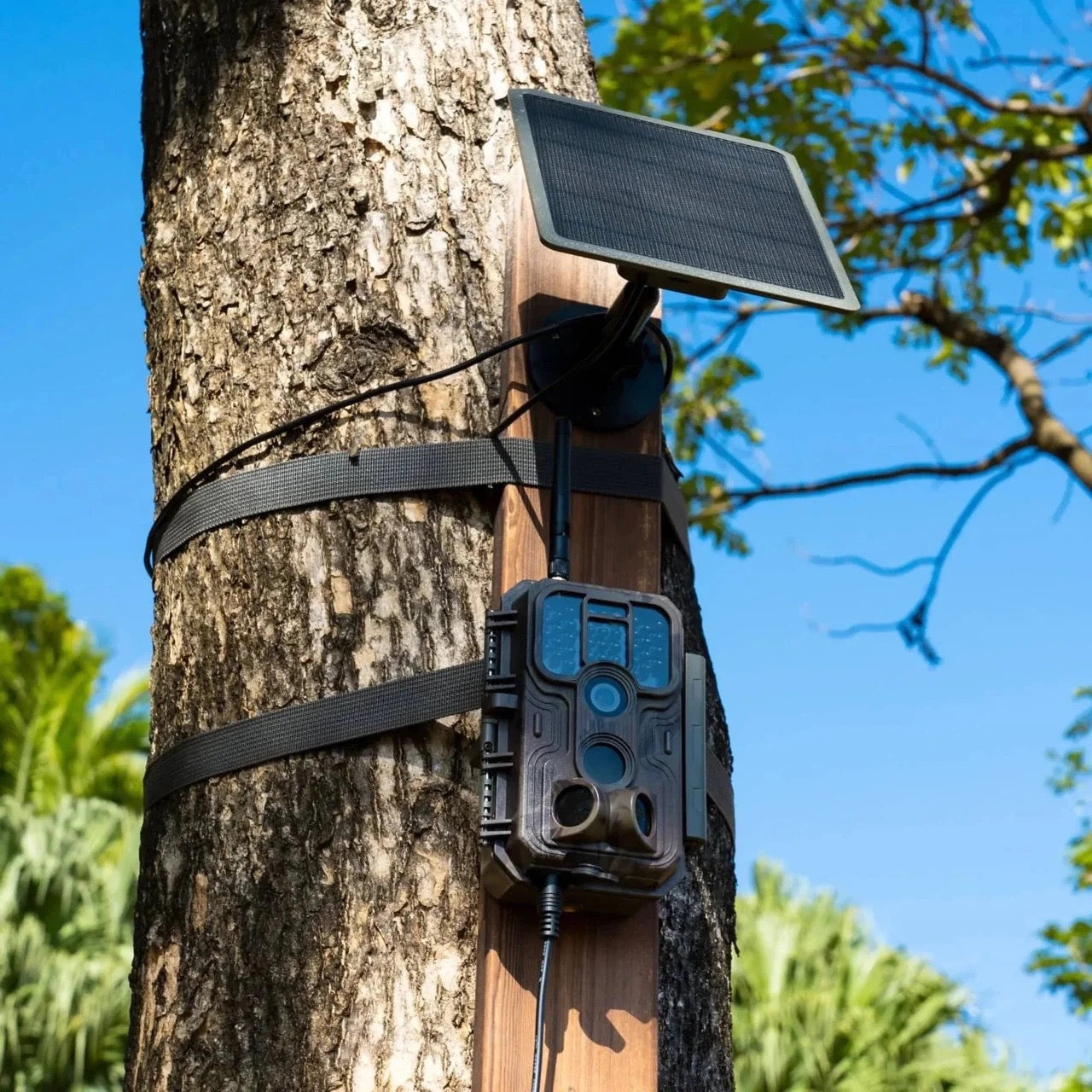 Panel solar Gardepro SP1000 con batería recargable